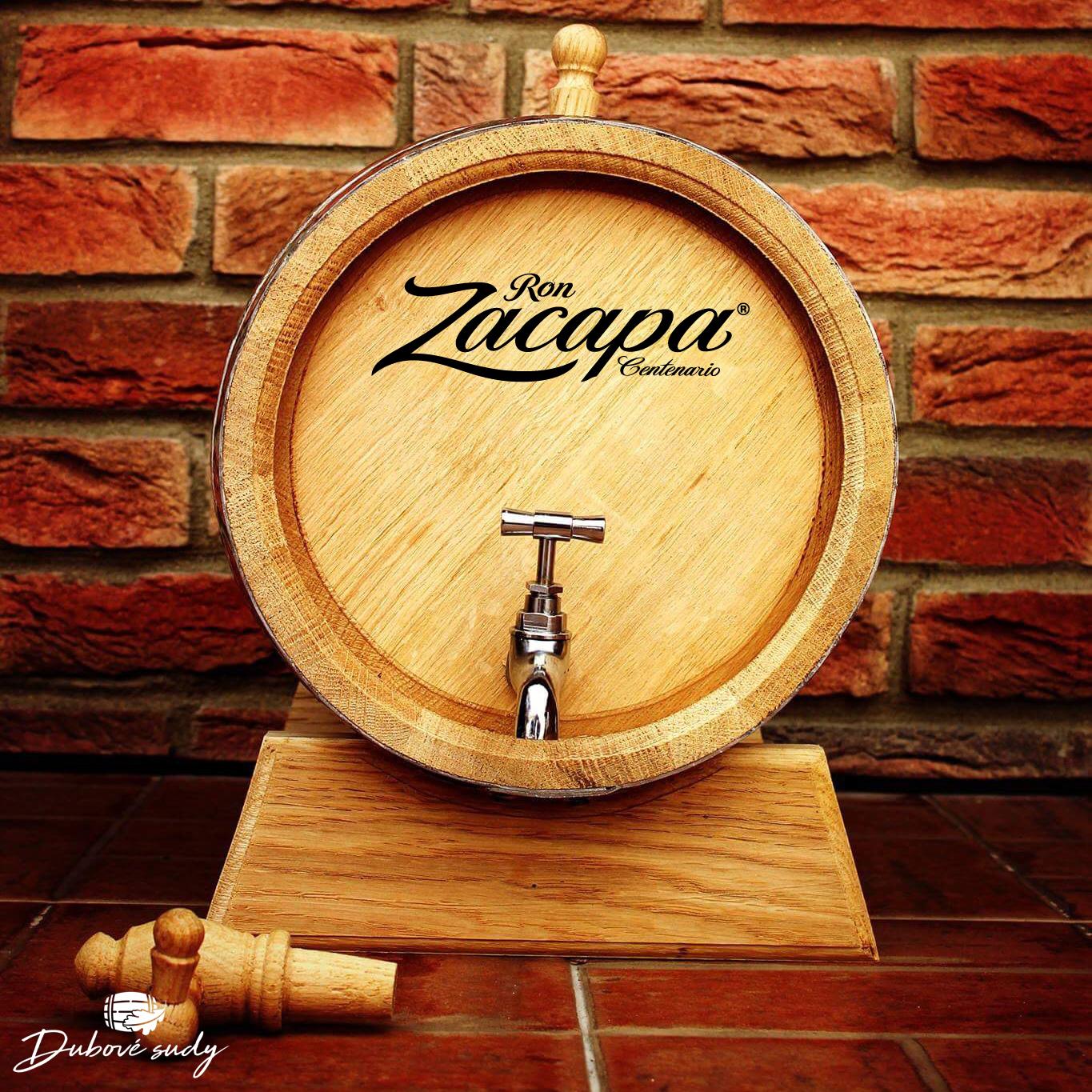 Zacapa tölgyből kézzel készített fahordó csappal és állvánnyal